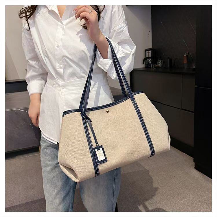 Large capacity handbag designer handbag 2025 new fashionable multifunctional commuting bag