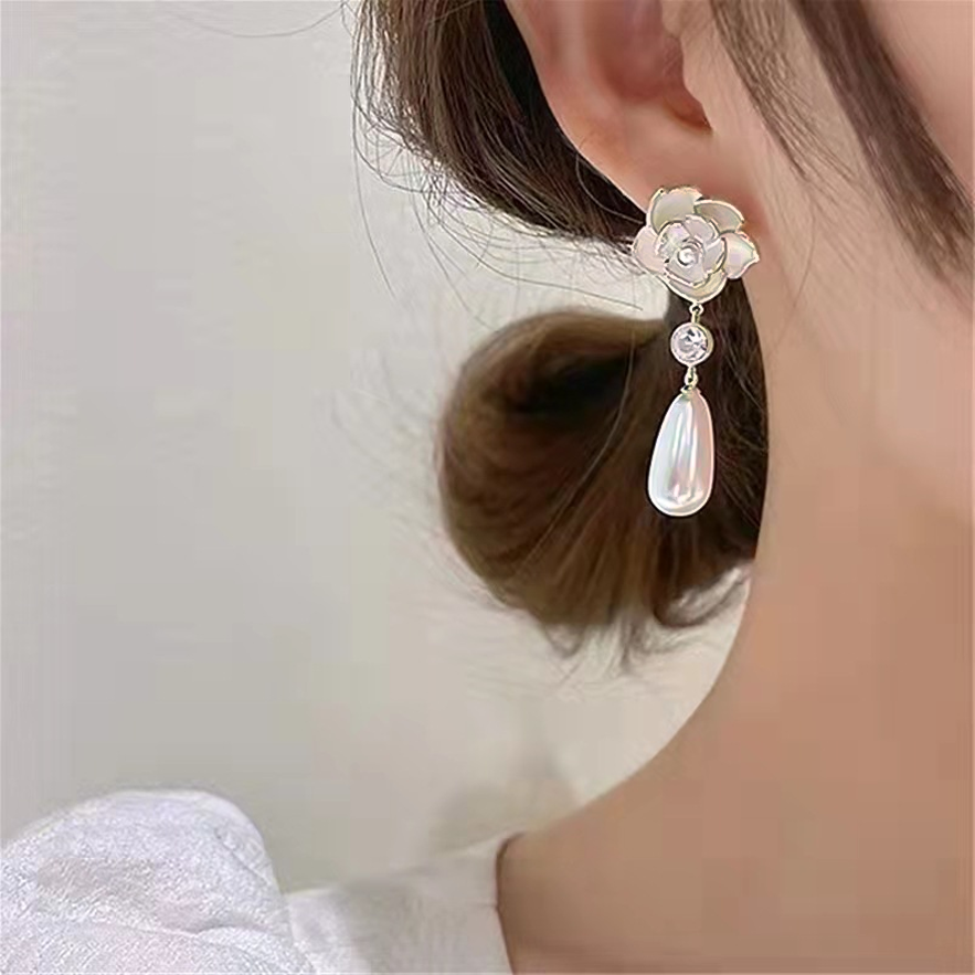 Designer Earrings Jewelry Jewellery Korean Influencer Minimalist Camellia Pearl Earrings Women Cool Niche Vintage S925 Sterling Silver Post Earrings E