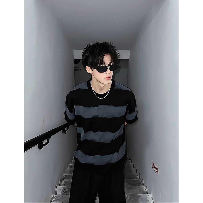 Summer loose large-sized tie-dye striped t-shirt for men - long-sleeved, mid-length, half-sleeved, on the shoulder design