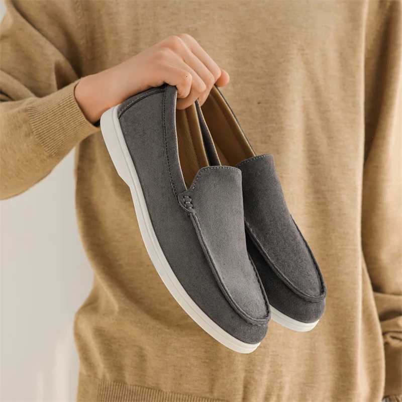 Mens Casual Shoes Suede Leather Loafers Classic British Style Men Shoes Lightweight Soft Male Slip Driving FlatsXJ250827