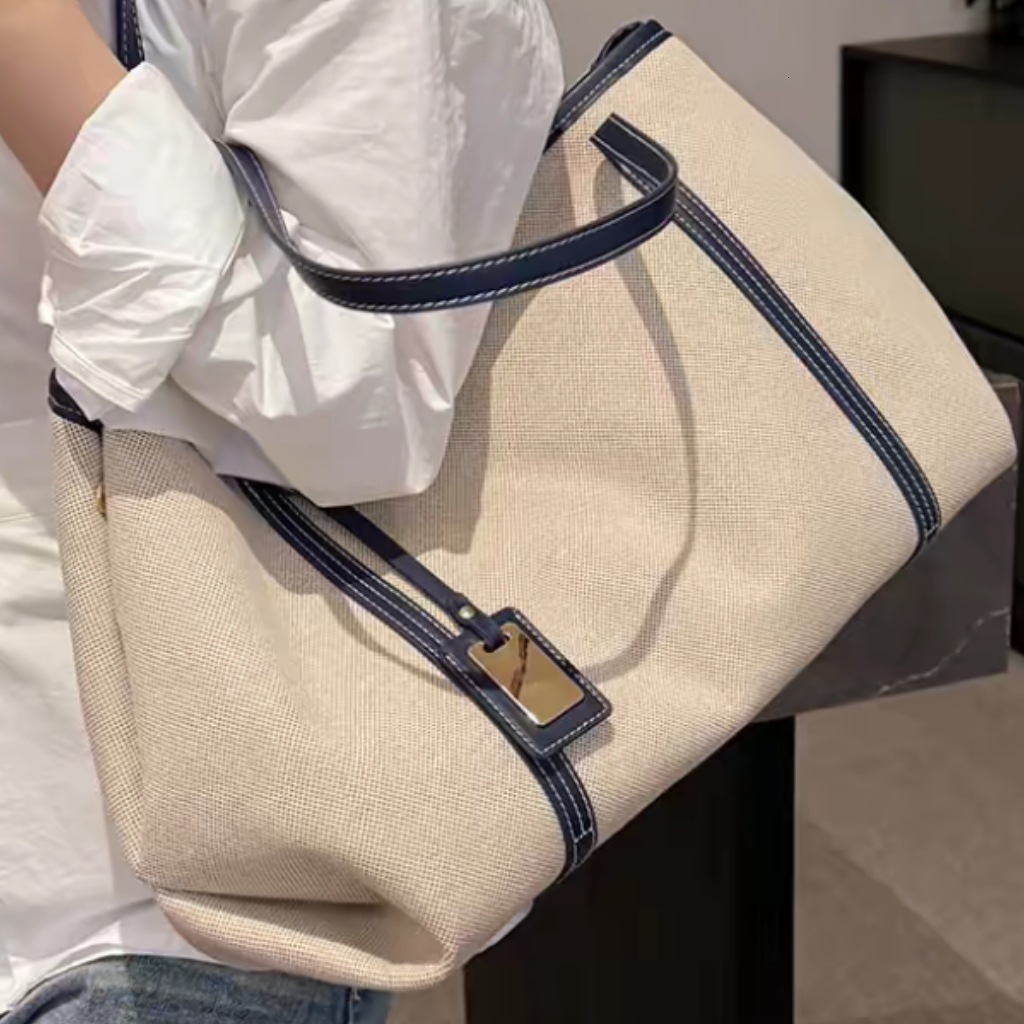 Large capacity handbag designer handbag 2025 new fashionable multifunctional commuting bag