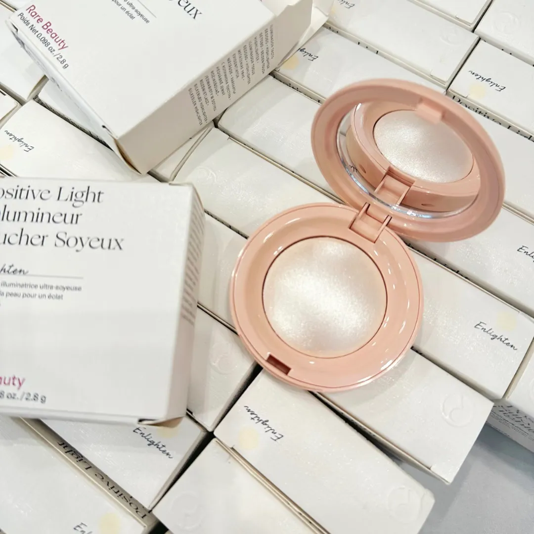 Rare Beauty Selena Smooth Positive Light Silky Touch Highlighter 2.8g Enlighten Exhilarate Face Makeup Highlighters High Quality