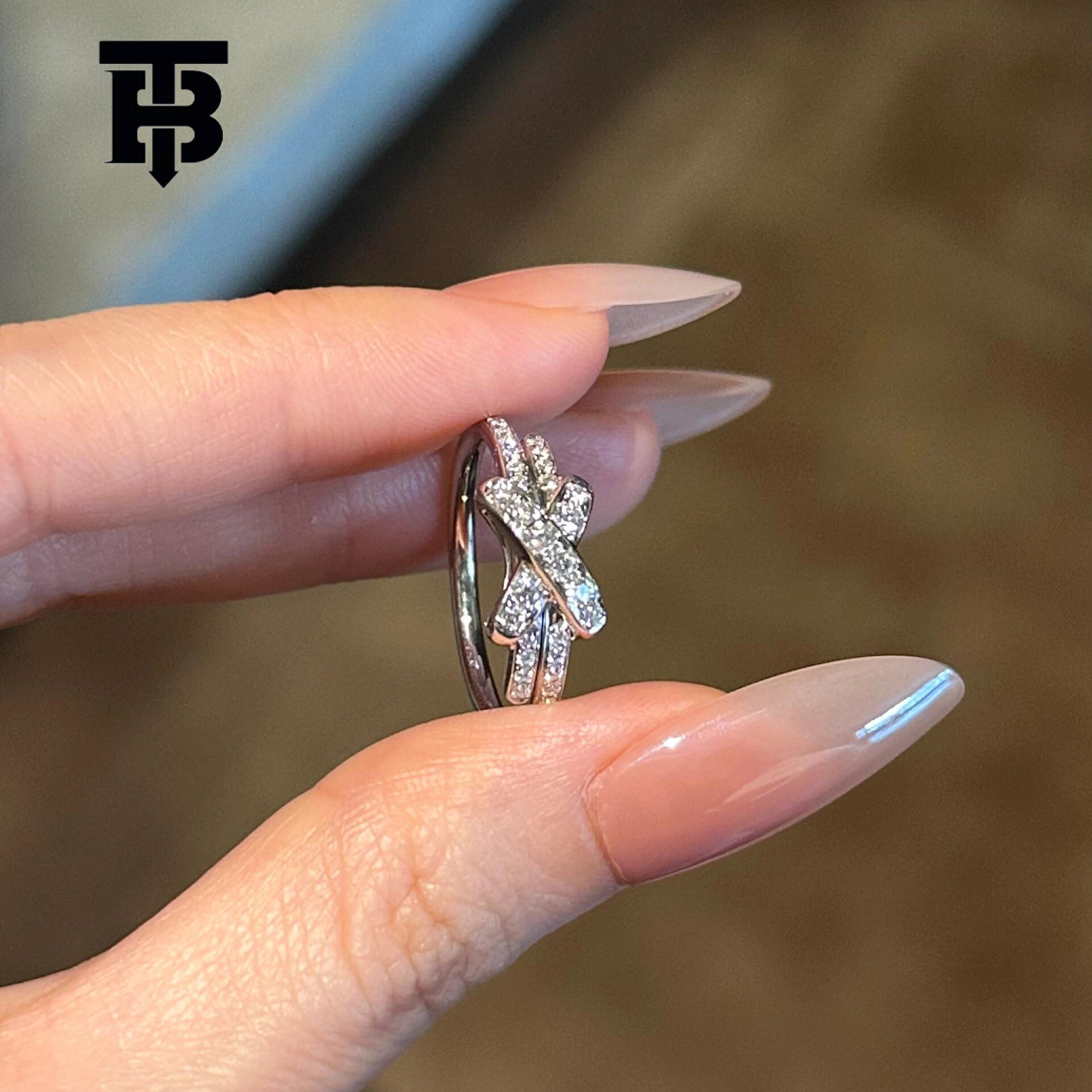 2025 New Vintage Men's Designer Jewelry Wedding Ring Cross Women's Ring, Thick-plated 18k Gold Set With All Diamonds Exquisite Craftsmanship