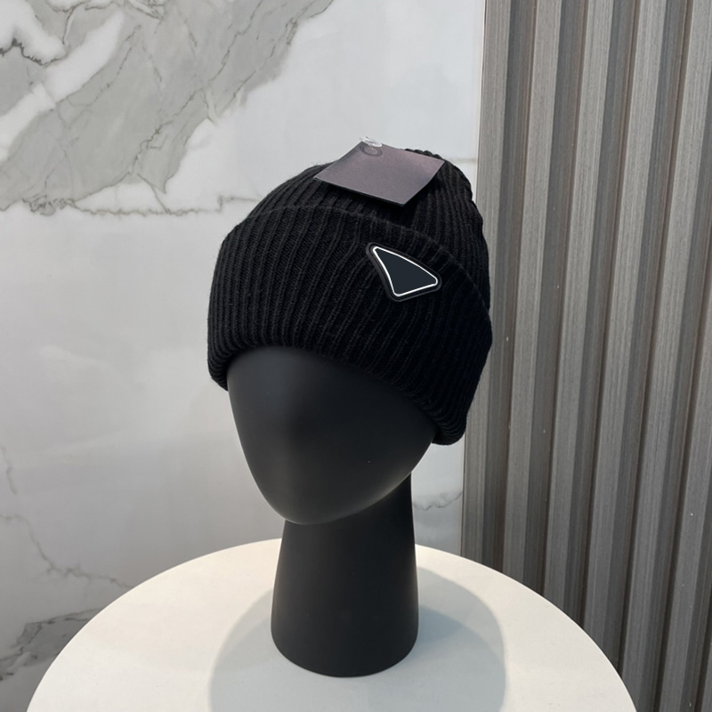 Designer beanie mens simple skull hat knitted womens classic triangle fashion casual autumn and winter skiing warm high quality box excellent gift choice