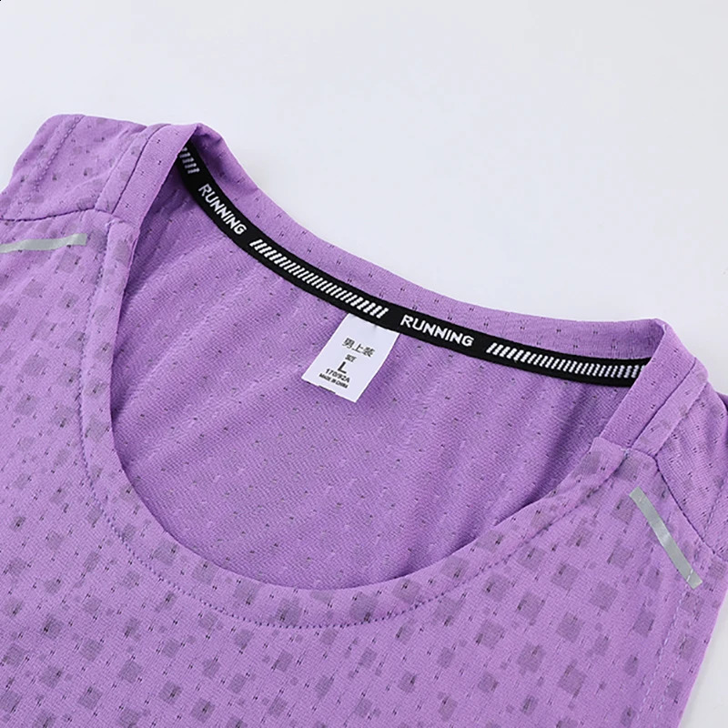 Men Gym Vest Breathable Mesh track and field Summer Cool Beach Travel Undershirt Basketball Training Fashion Running Tanks Top250826