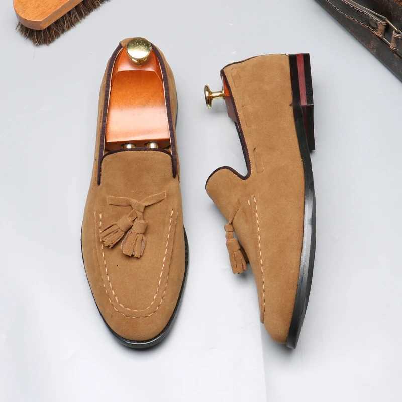 Mens Casual Leather Shoes Mens Classic British Style Tassels Loafers Fi Party Wedding Flats for MenXJ250827