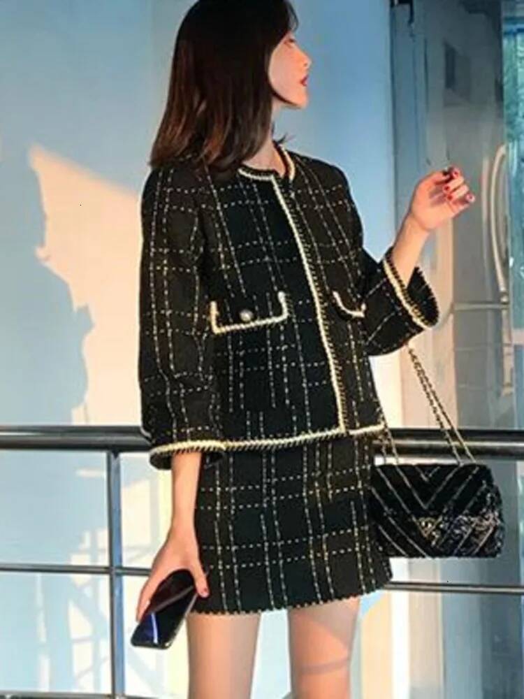 European Style Autumn Winter 2 Short Woolen Tweed Jacket Coat & Bodycon Mini Skirt Set Women Two Piece Outfits dongdumaoyi