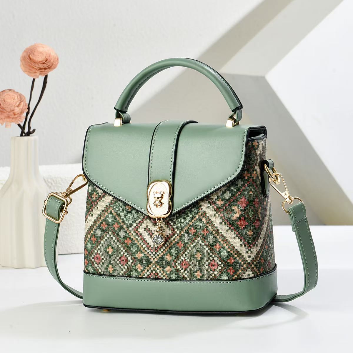 Designer Cross Body Bags Fashionable Bucket Shoulder Handbag - Casual Chic Crossbody Bag for Women, Lightweight Everyday Purse