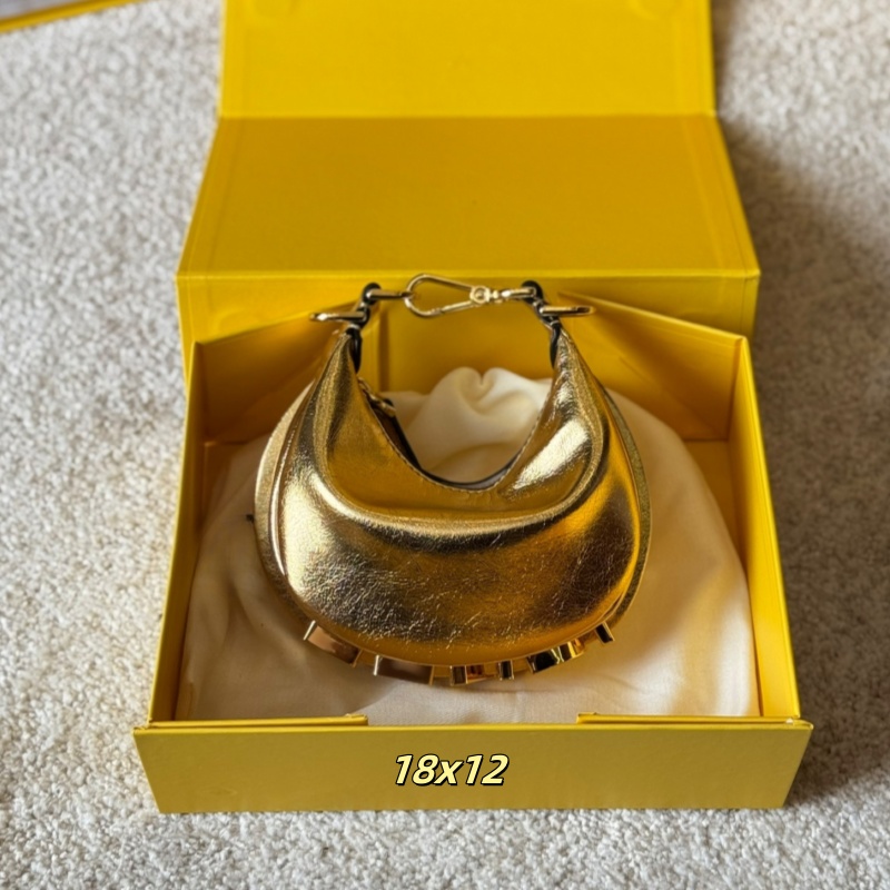 Half Moon Evening Fashion Women Handbag Leather Chain Metal Letters Handbags Designer Shoulder Bag Graphy ins Tote Mini Bags 18/19cm