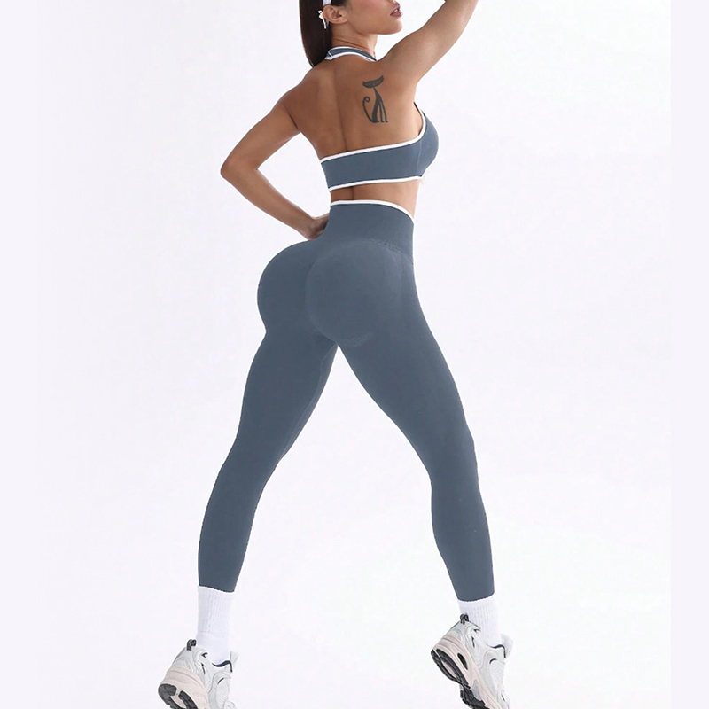 High-Waisted Seamless Yoga Pants Fashionable Workout Gear with Stretch Support