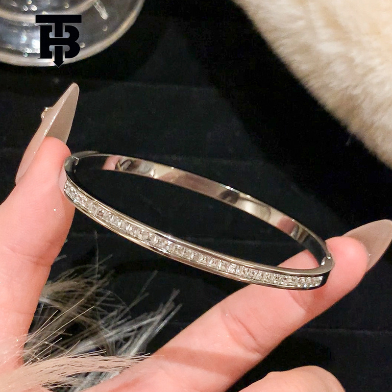 Luxury High-end Full Diamond Bracelet For Women 2025 Designer Jewelry Wedding Rings Hot-selling Silver Titanium Steel Bracelet New Couple Jewelry