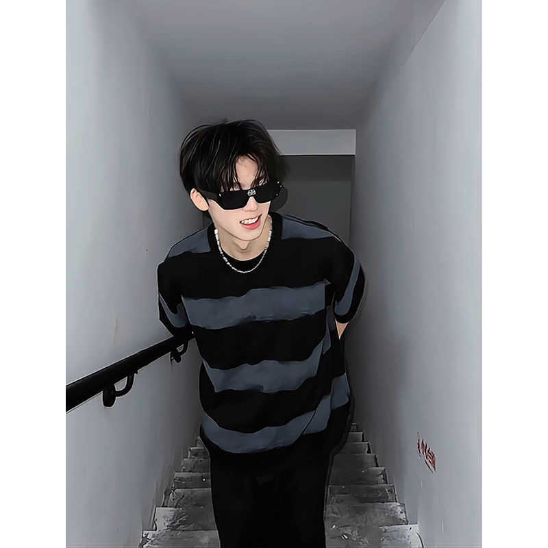 Summer loose large-sized tie-dye striped t-shirt for men - long-sleeved, mid-length, half-sleeved, on the shoulder design