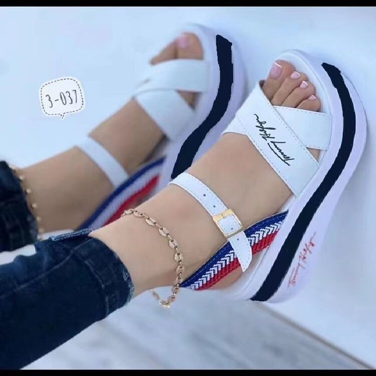 Free shipping Women Flat Slippers Straw Fashion Beige Woman Casual Sandal Pool Beach Outdoor designer Shoes