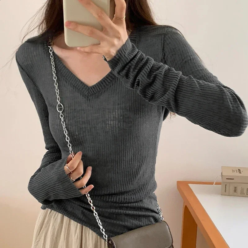 Spring Autumn Basic Thin T Shirt for Women Korean Style Tops Long Sleeve V Neck Tshirts Female Sexy Slim Tee Shirt Femme 250826