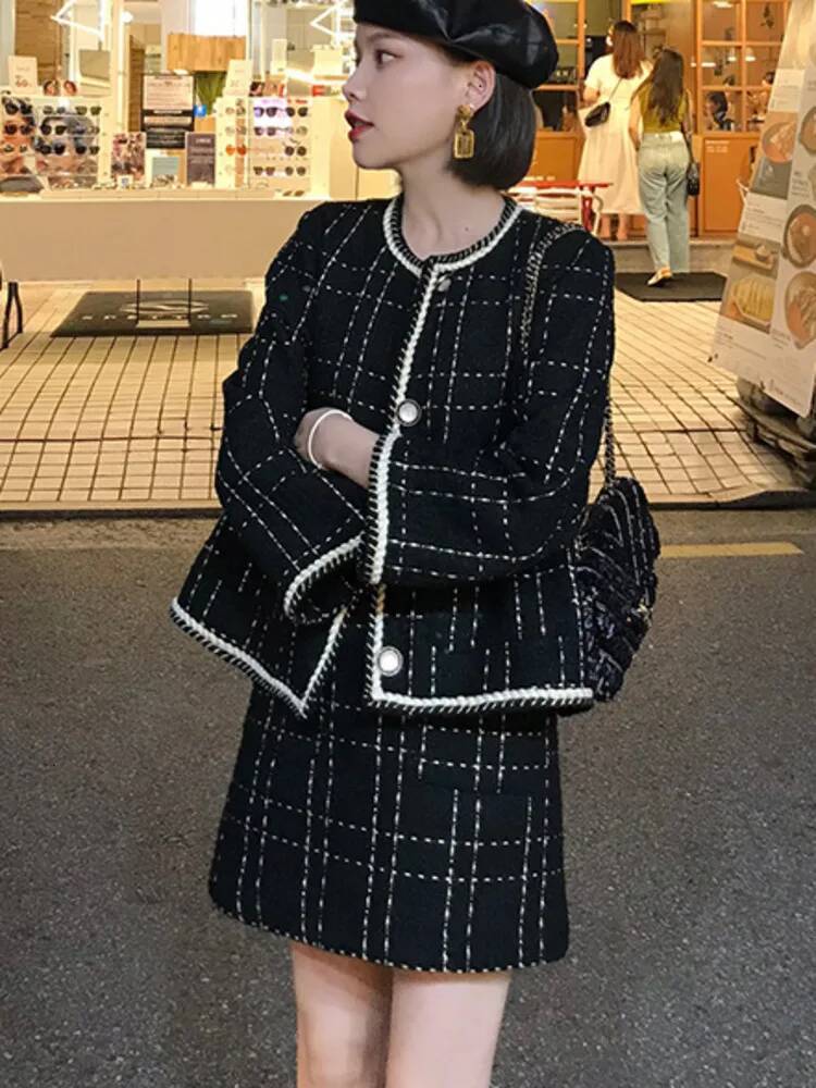 European Style Autumn Winter 2 Short Woolen Tweed Jacket Coat & Bodycon Mini Skirt Set Women Two Piece Outfits dongdumaoyi