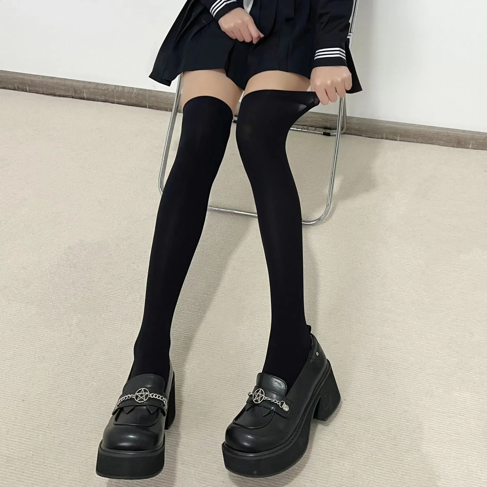Solid Color Black White Long Socks Stockings JK Japan Style School Thigh High Stockings Lolita Kawaii Cute Knee High Socks 250827