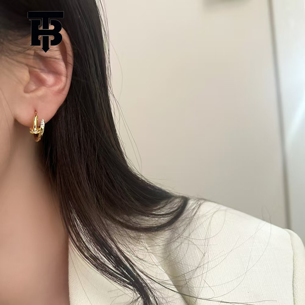 Free Shipping For New Designer Accessories Fashion Simple Micro Inlaid Round Earrings Rose Gold Hot-selling Nail Shape American Style Women's Ear