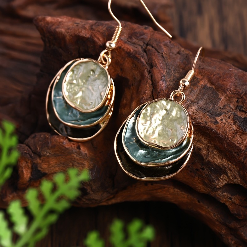 2025 necklace retro elegant casual fashion thin coating dripping oil simple enamel zinc alloy three-layer round pendant decorative jewelry set