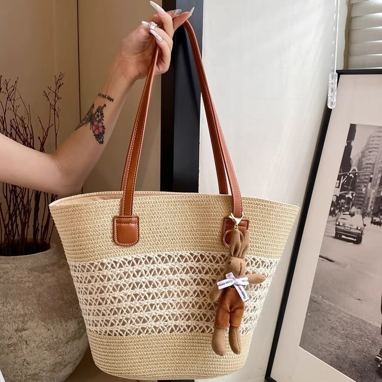 Autumn New Women s Shoulder Bag Fashion Vacation Style Basket Weaving Women s Beach Grass Bag Versatile Large Capacity Commuter Bag Autumn New Designe
