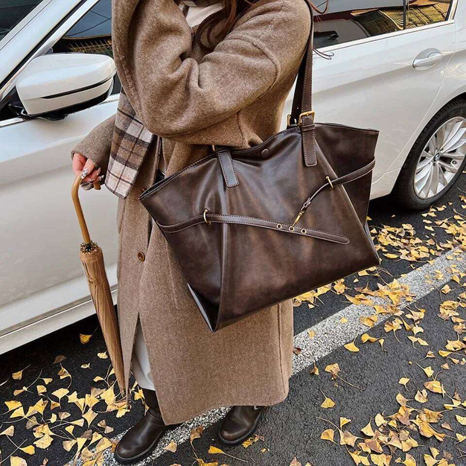 Women's Vintage Large Capacity PU Leather Tote Bag Metal Buckle Strap Accents Top - Handle Shoulder Carry Bags For Winter 2025