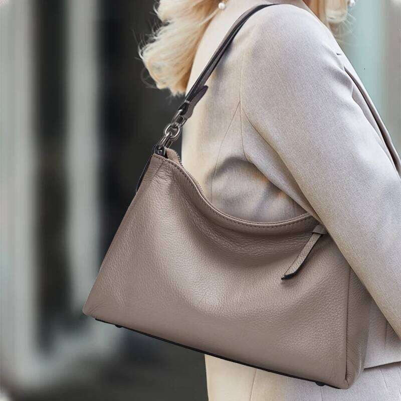 2025 New Western Style Pillow Design Small Group Genuine Leather Women's Tide Advanced Senses Crossbody Bag