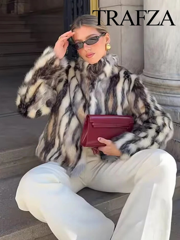 TRAFZA Women Winter Fashion Multicolor Faux Fur Effect Casual Coat Woman Elegant Long Sleeves Button Warm Short Jacket Mujer 250827