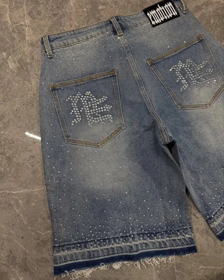 American Retro Letter Rhinestone Sequin Denim Short Y2K Jeans Men Hip Hop Retro Washed Baggy Shorts Low Waist Over The Knee Pant 250827