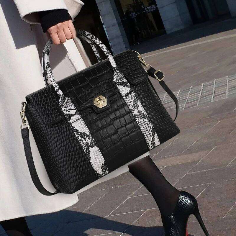 Aidrani Light Crocodile Pattern Cowhide Women's Handbag Large Capacity Black Fashion Versatile One Shoulder Crossbody Bag