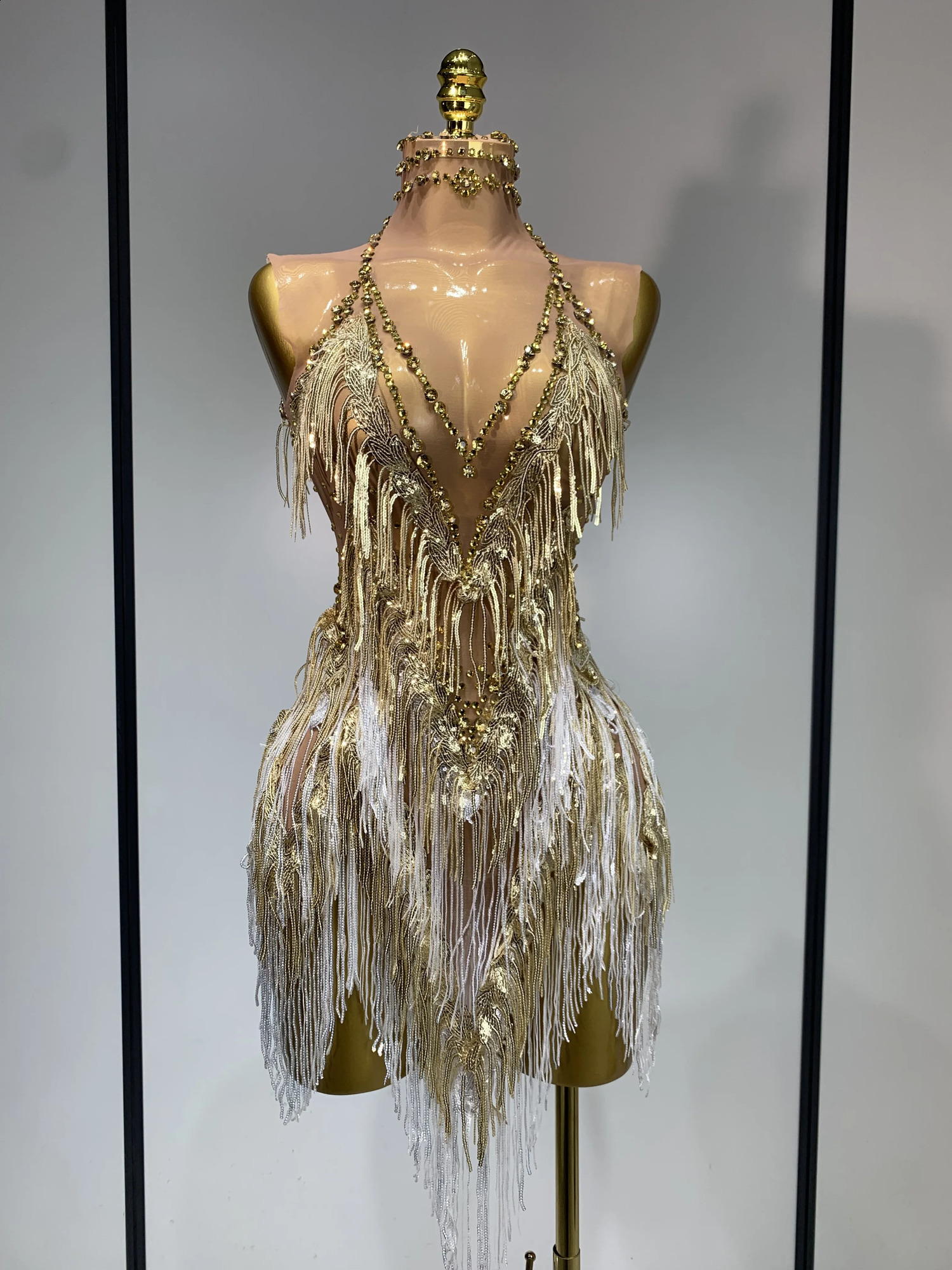 Birthday Dress Rhinestone Tassel Sexy Women Short Latino Dance Dress Nightclub Bar Sparkly Performance Stage Outfit 250828