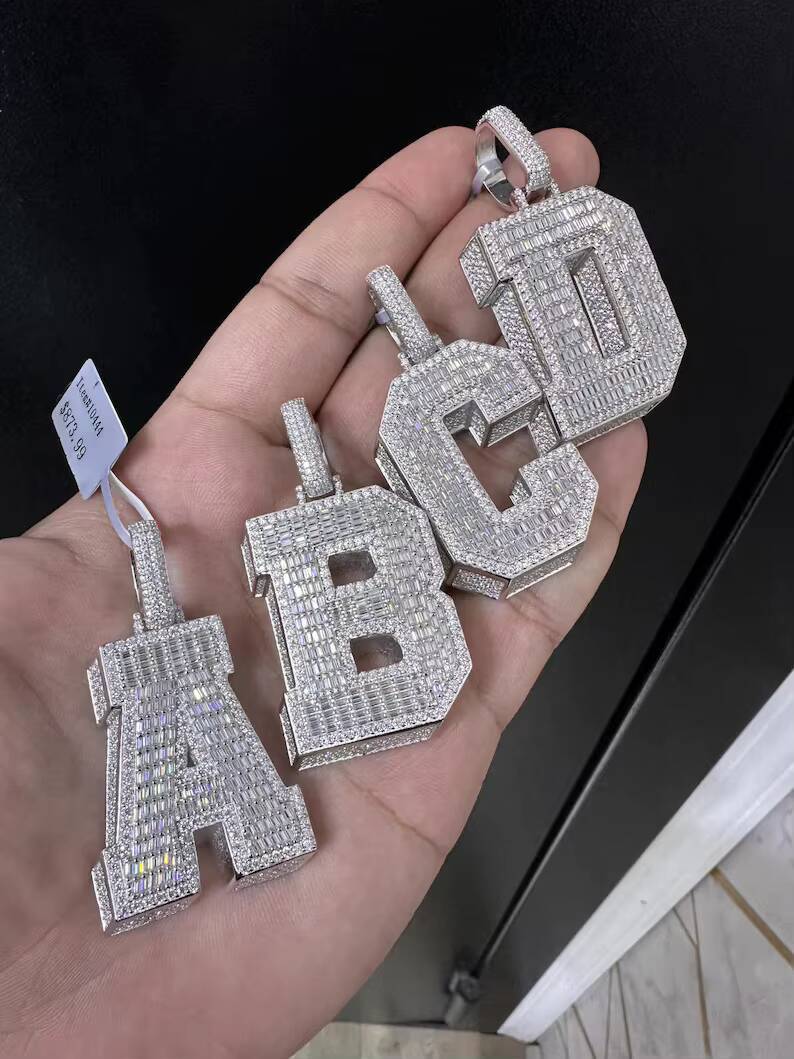 Luxury Diamond Necklace with Initial Alphabet Pendant Iced Jewelry Moissanite VVSD Color Personalized Custom for Party Occasions