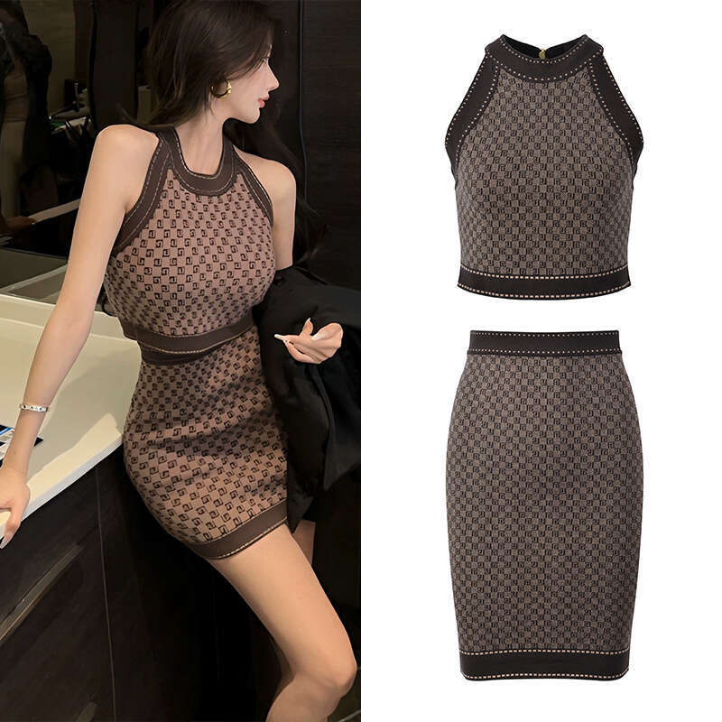 2024 Summer New Little Style Elegant Socialite Slim Fit Halter Neck Tank Top + Bodycon Skirt Set