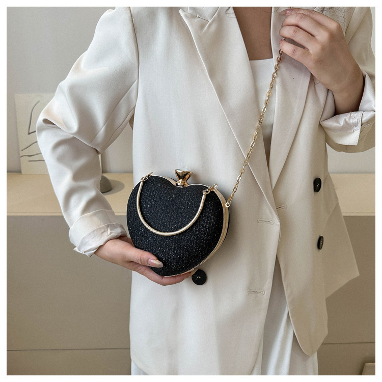 2025 autumn new light luxury and atmospheric bright chain bag, atmospheric single shoulder crossbody bag, niche style designer crossbody bag