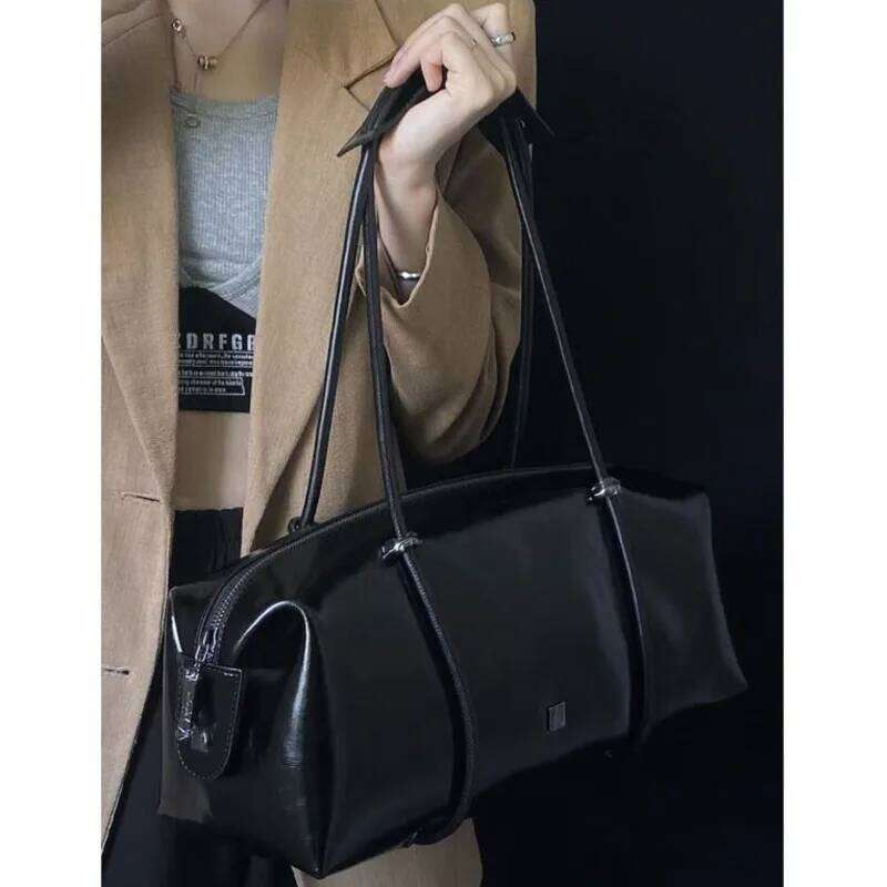 Large Capacity Boston Hottie Trendy Streetewear Moto Bag Spicy Girl High Quality One Shoulder Travel Lage Tote Handbag