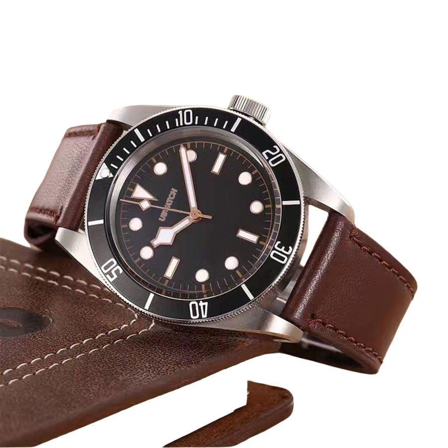 T1 Black Bay Automatic Hardlex Glass 58 Retro Fashion Mens Watches Comfortable Brown Leather Strap 40MM Wristwatches