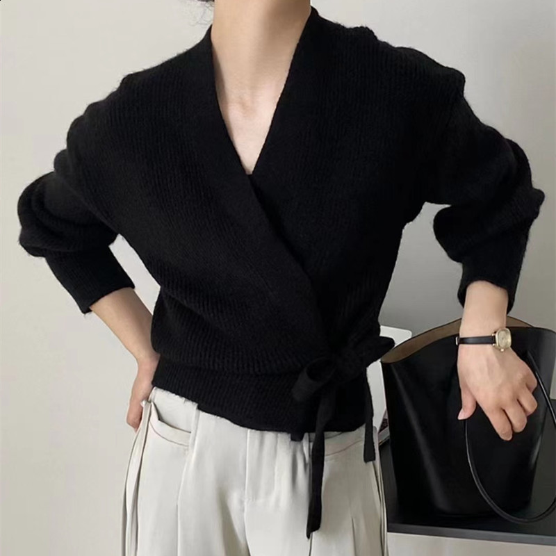 irregular cashmere sweater for women in autumn and winter high-end button with wool knitted cardigan fashionable knitted ultra-thin L065 241230