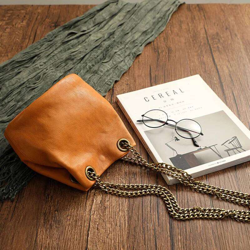 New Bucket Retro Handmade Vegetable Tanned Leather Women's Chain Tassel Fashion Simple Messenger Bag 2025
