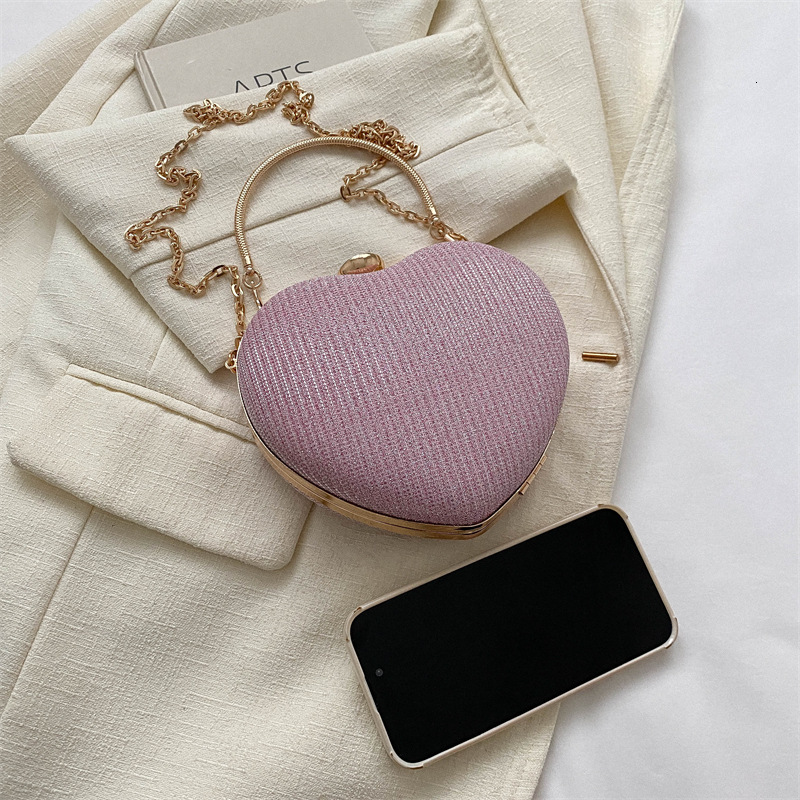 2025 autumn new light luxury and atmospheric bright chain bag, atmospheric single shoulder crossbody bag, niche style designer crossbody bag