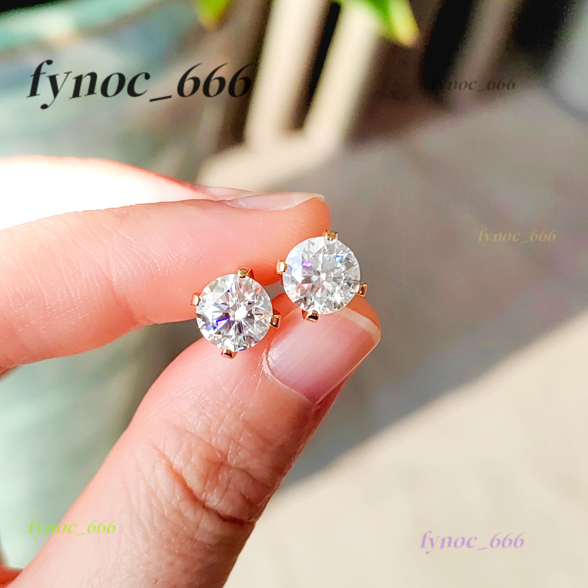 Pair of S925 Silver 0.6-6 Carat White Moissanite Four-Pronged Stud Earrings with GRA Certificate for Parties