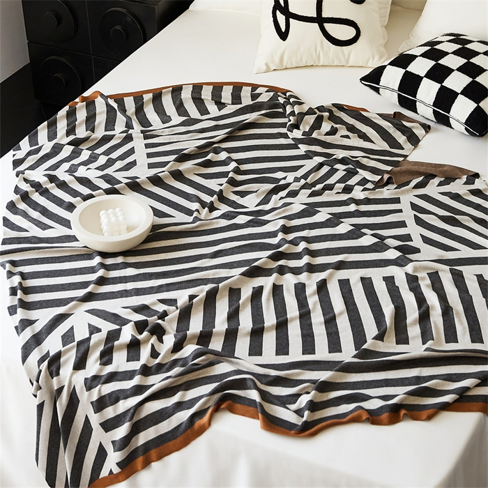 2025 new travel blanket Lightweight Plush Woven Coverlet Ideal for Lounge Furniture, Sleeping Arrangements, Picnic Trips