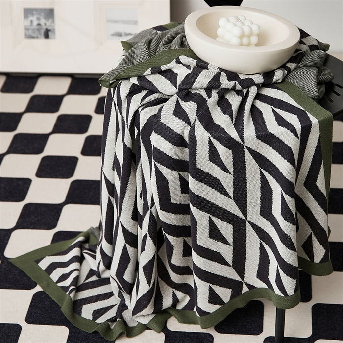 2025 new travel blanket Lightweight Plush Woven Coverlet Ideal for Lounge Furniture, Sleeping Arrangements, Picnic Trips