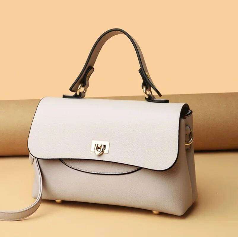 Large Capacity Multilayer Shoulder Messenger Bag High Quality Leather Handbag Women Designer Crossbody Sac Female Tote