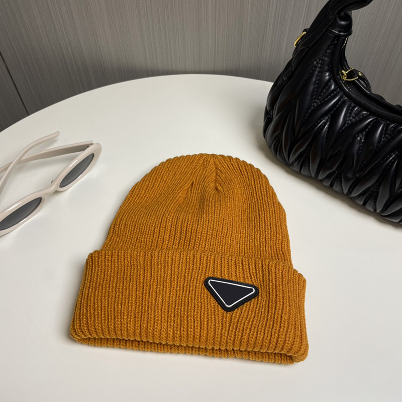 Designer beanie mens simple skull hat knitted womens classic triangle fashion casual autumn and winter skiing warm high quality box excellent gift cho