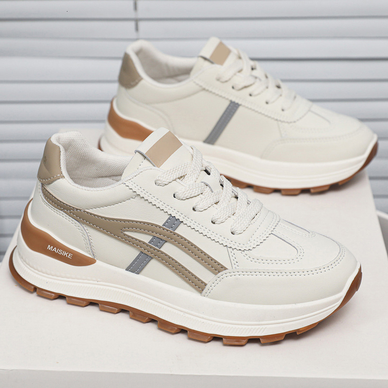 Designer Fashion Women's Shoes 2025 New Versatile Soft Sole Student Running Shoes Casual Shoes Soft Leather White Sneakers 48