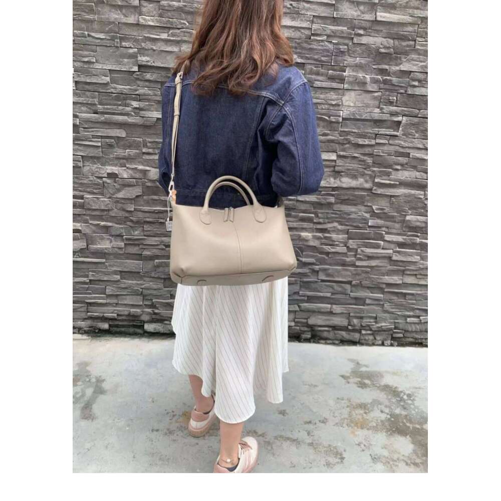 New First Layer Cow Leather Women Handbag Coffee Wine Red Color Soft Cowskin Ladies Commuter Office Business Tote Large