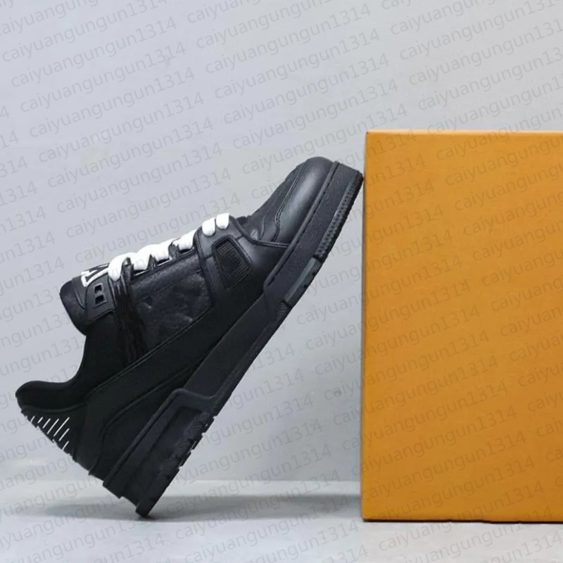 Luxury designer casual shoes Luxury Embossed Trainer Sneaker triple white pink sky blue black green yellow denim low mens sneakers women trainers EUR 36-45 aq2