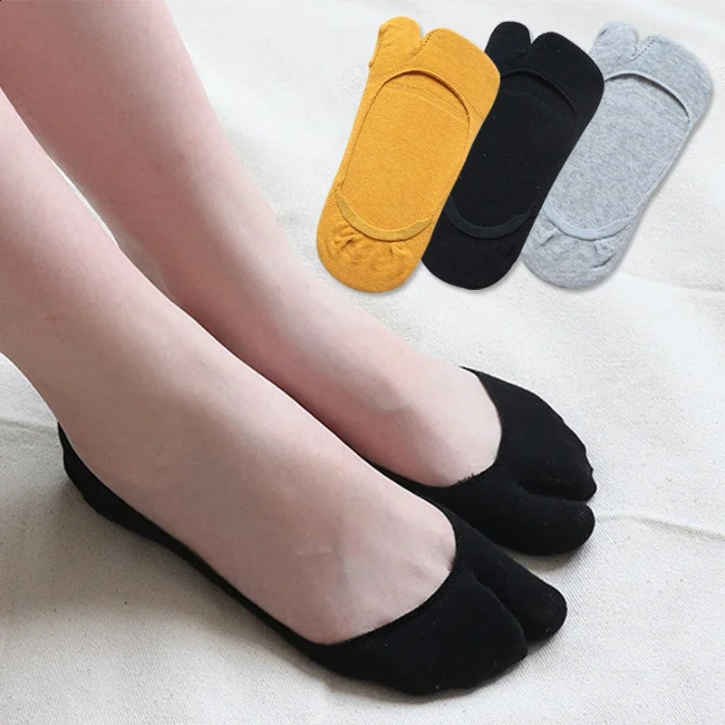 Women Two Finger Socks Summer Thin Nonslip Invisible Low Cut Boat Sock Solid Breathable Cotton Tabi Comfortable 250828
