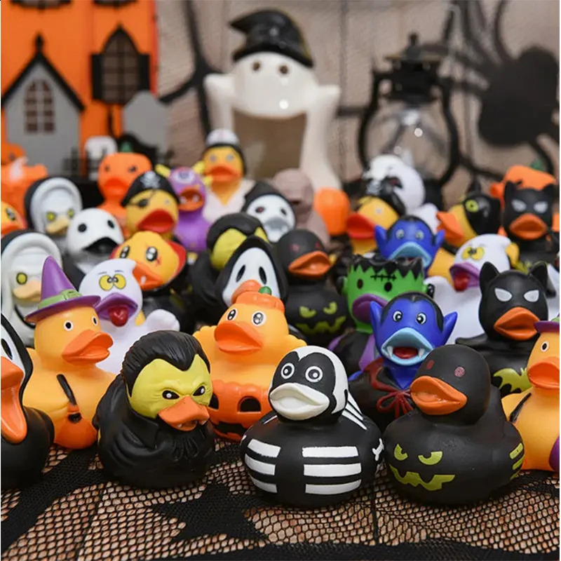 61224pcs Halloween Rubber Ducks Role Pack of Pumpkin Duck Funny Toys for Kids 250827