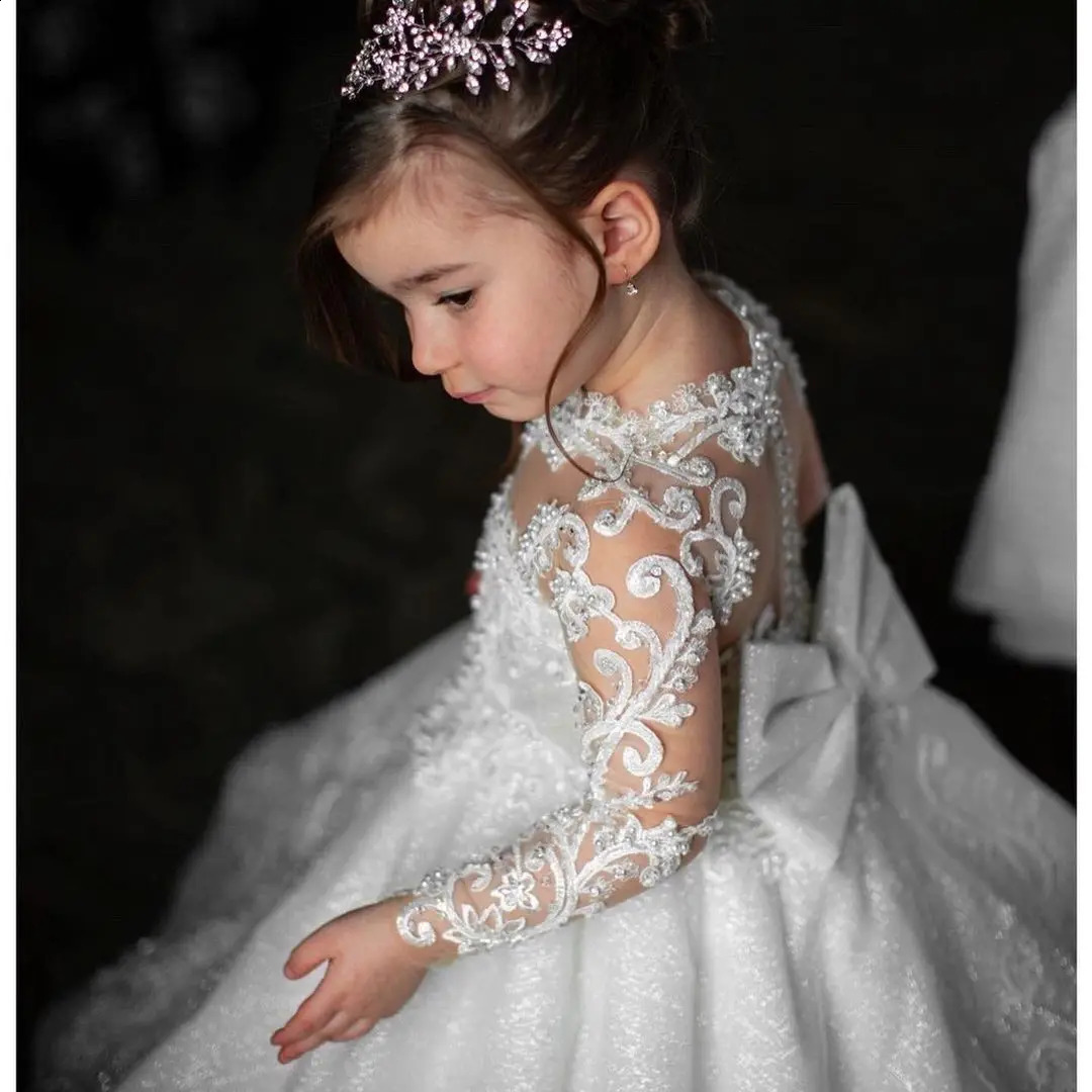 White Flower Girl Dress Glitter Sparkly Maxi Train Lovely Bow Bead Floral Appqulies Princess Holy Fisrst Communion Ball Gown 250828