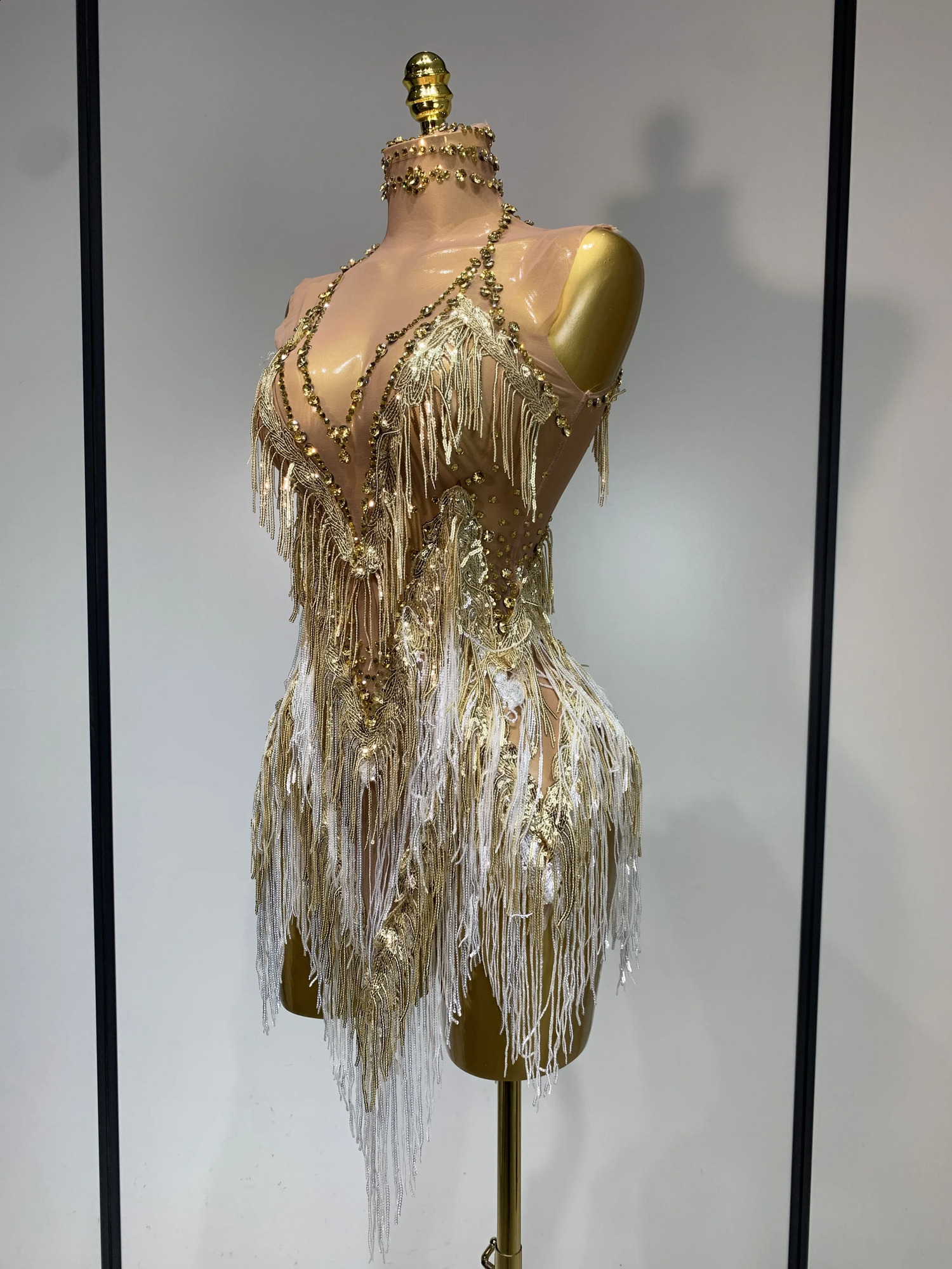 Birthday Dress Rhinestone Tassel Sexy Women Short Latino Dance Dress Nightclub Bar Sparkly Performance Stage Outfit 250828