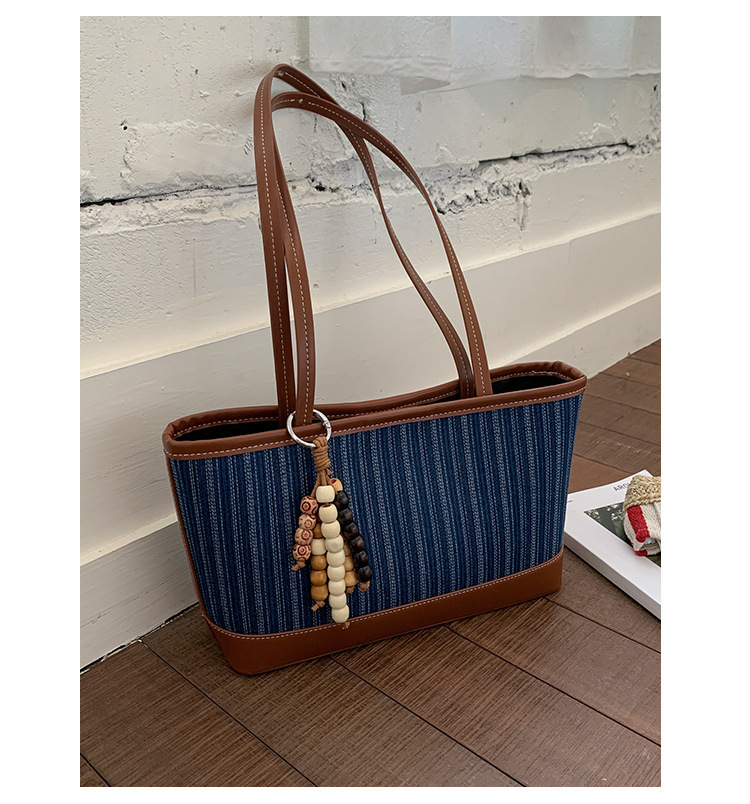 Autumn New Women s Shoulder Bag Retro Style Women s Underarm Commuter Bag New Denim Large Capacity Handbag Autumn New Designer Bag